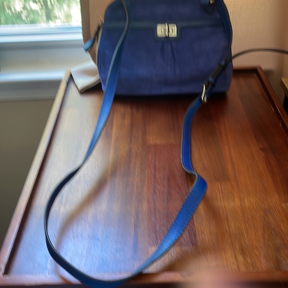 B.Makowsky   mini cross body blue suede - Picture 6 of 11